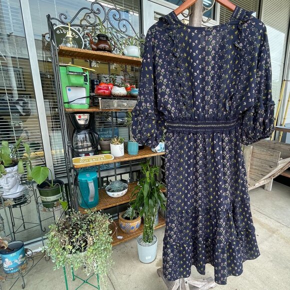NWT Women's Large MAX STUDIO Navy Floral V-neck Empire Waist Tiered Midi Dress - Picture 3 of 16